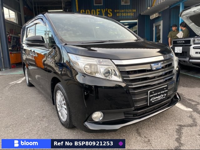 2014 Toyota Noah