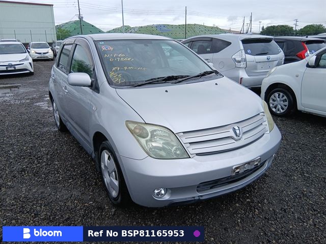 2004 Toyota IST
