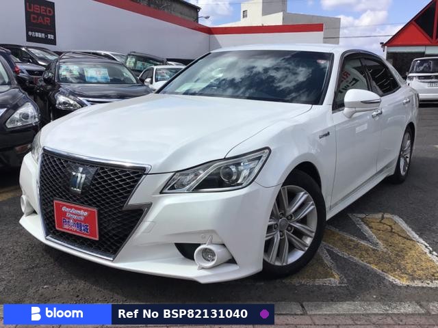 2014 Toyota Crown Hybrid