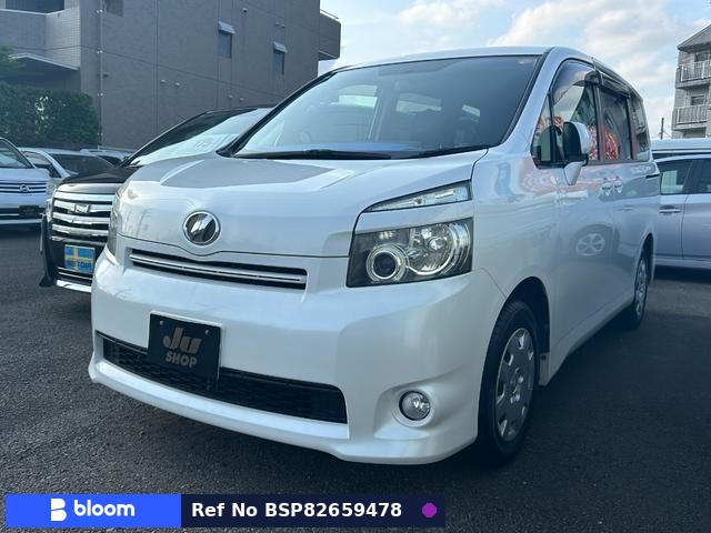 2007 Toyota Voxy