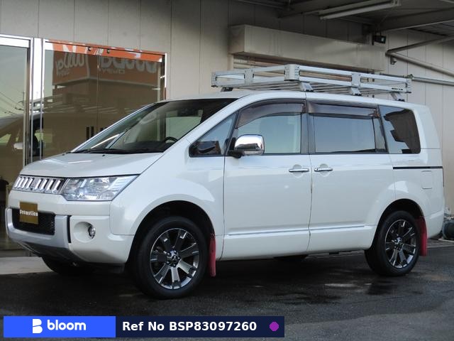 2017 Mitsubishi Delica D5
