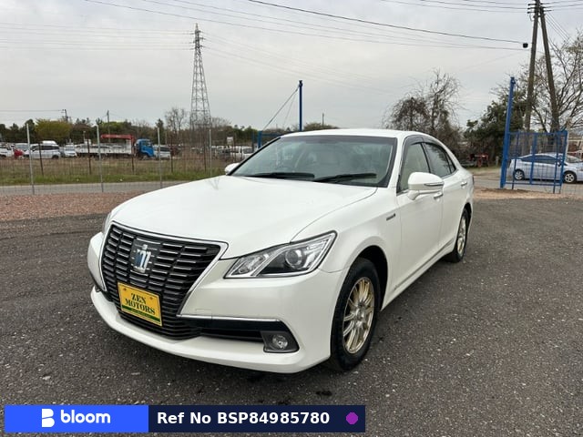 2015 Toyota Crown Hybrid
