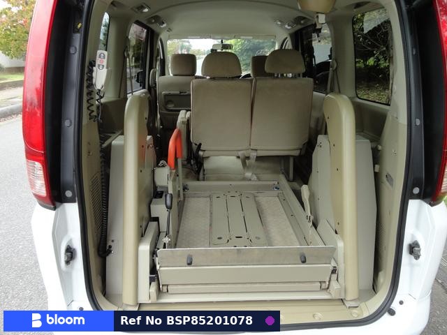 2010 Nissan Serena