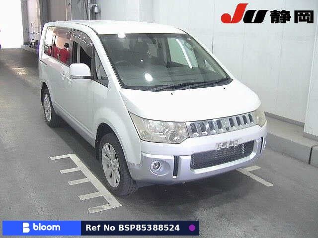 2009 Mitsubishi Delica D5