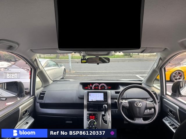 2012 Toyota Voxy