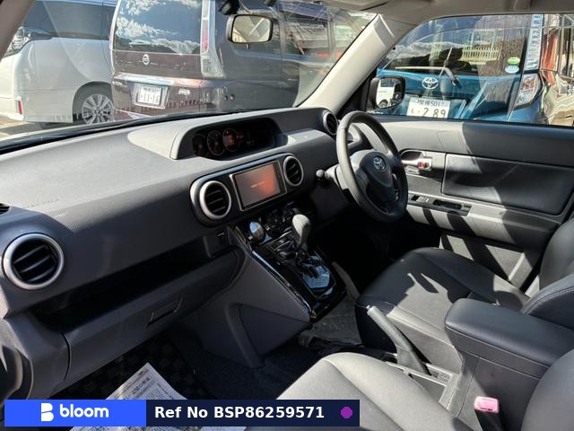 2013 Toyota Corolla Rumion