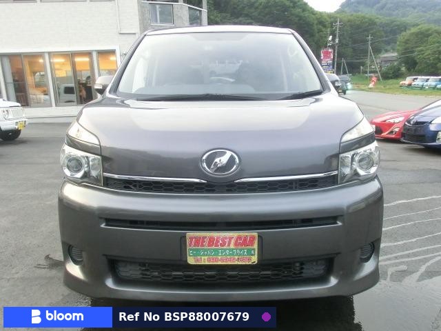 2013 Toyota Voxy