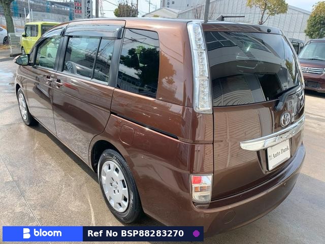 2014 Toyota Isis