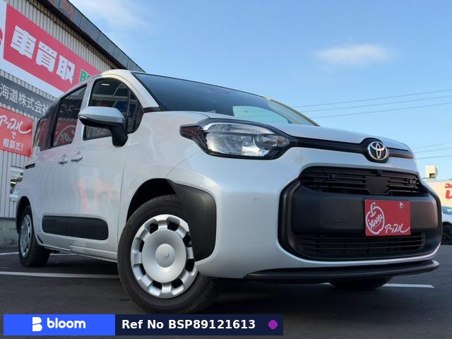 2025 Toyota Sienta
