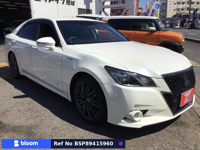 2015 Toyota Crown Hybrid