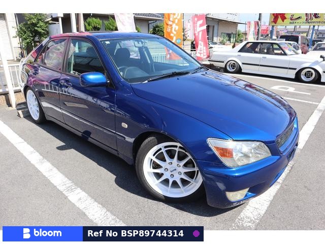 2000 Toyota Altezza