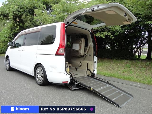 2009 Nissan Serena