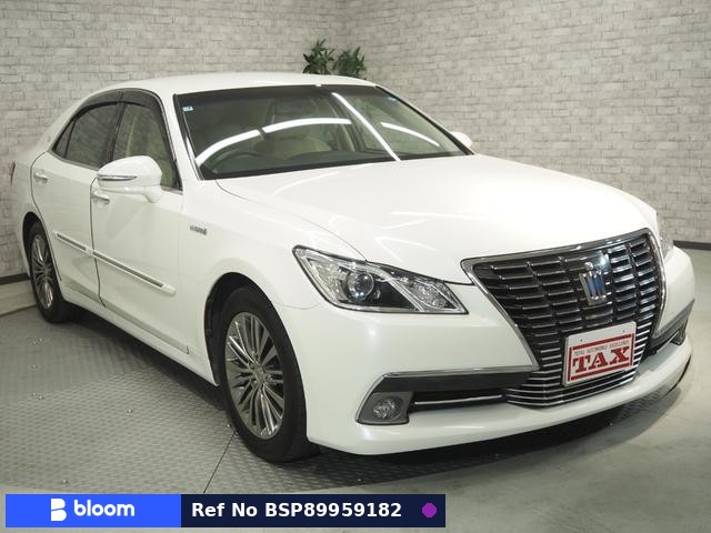 2013 Toyota Crown Hybrid