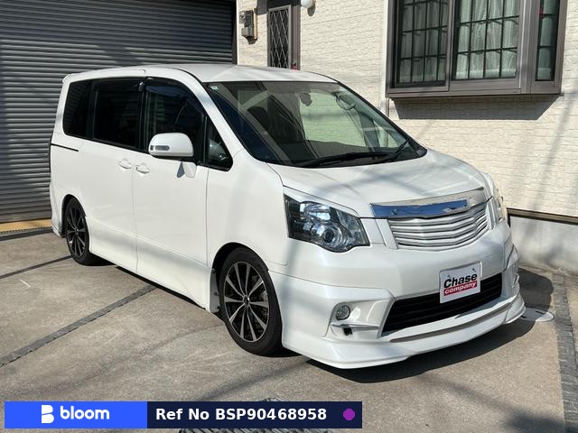 2012 Toyota Noah