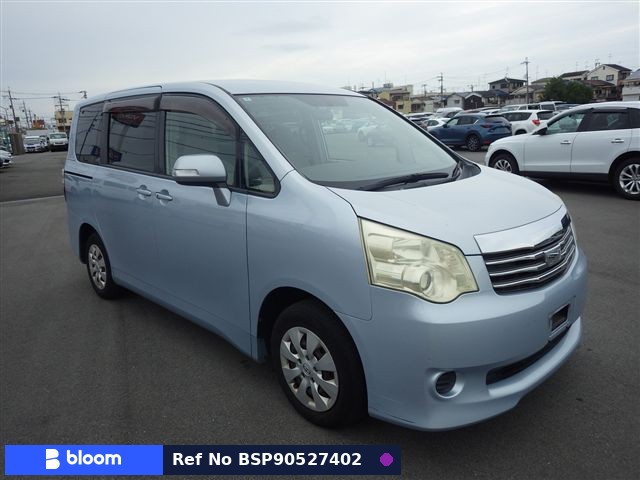 2010 Toyota Noah