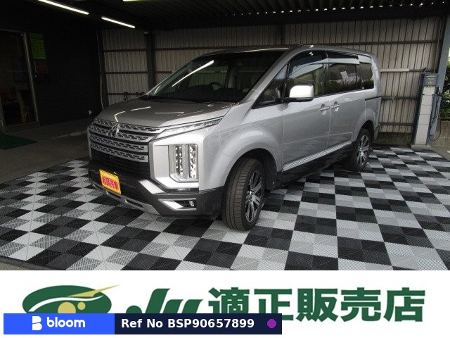 2019 Mitsubishi Delica D5