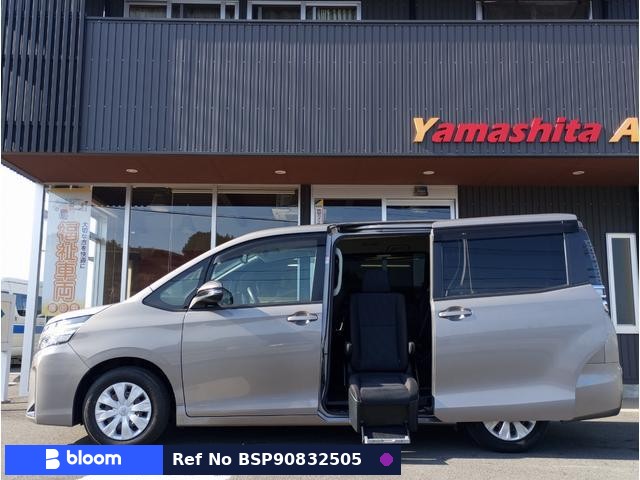 2018 Toyota Voxy