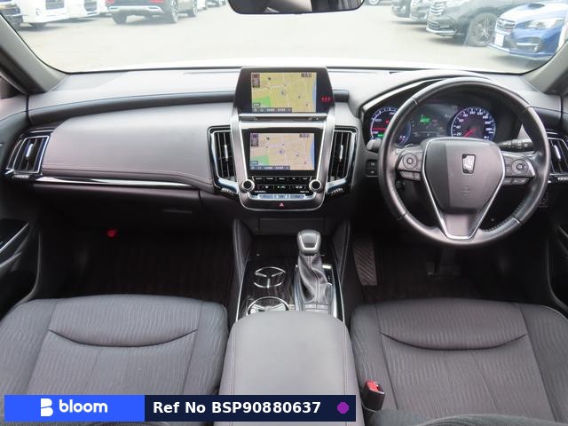 2018 Toyota Crown Hybrid