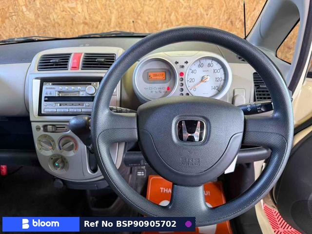 2005 Honda Life