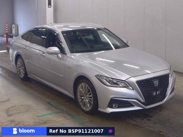 2019 Toyota Crown Hybrid