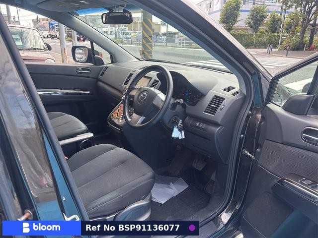2010 Mazda MPV