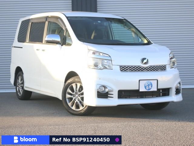 2013 Toyota Voxy