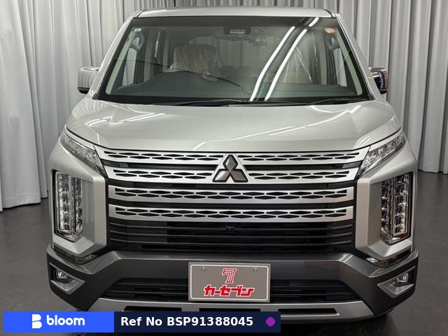 2019 Mitsubishi Delica D5