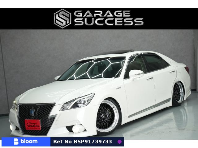 2013 Toyota Crown Hybrid