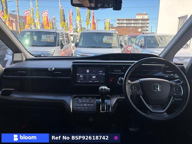 2017 Honda Stepwagon Spada