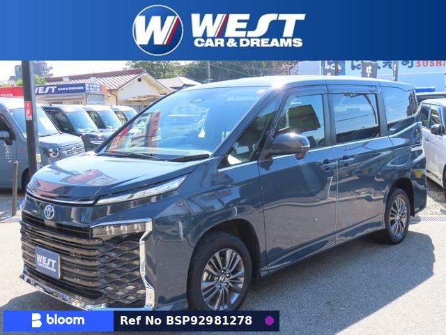 2022 Toyota Voxy