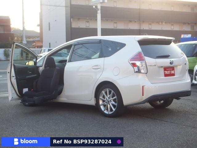 2015 Toyota Prius Alpha