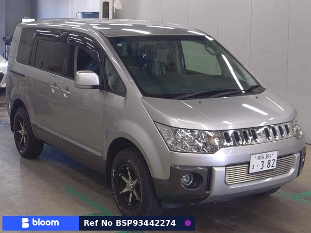 2017 Mitsubishi Delica D5