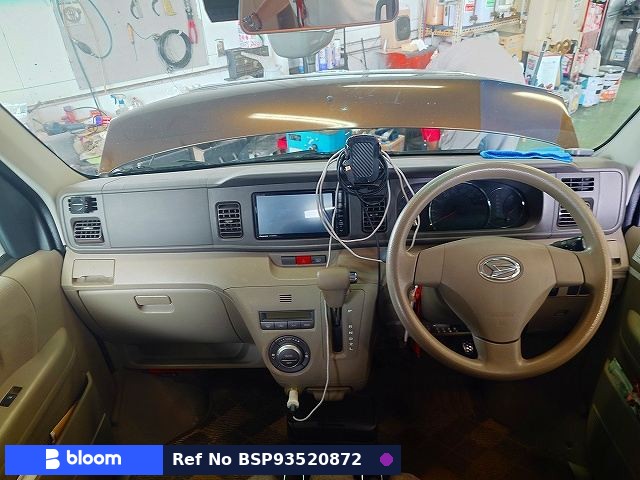 2014 Daihatsu Atrai