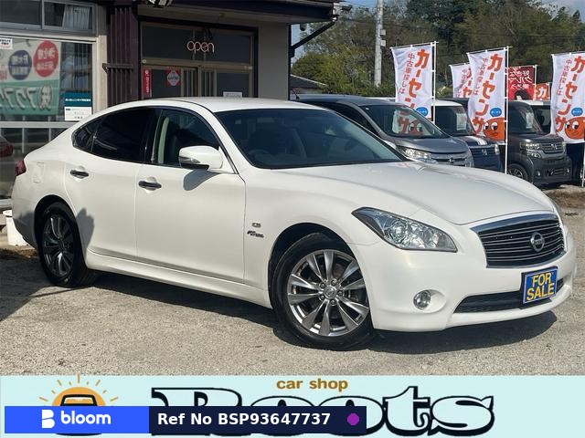 2013 Nissan Fuga Hybrid