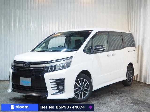 2017 Toyota Voxy