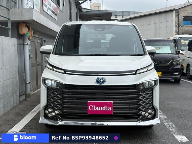 2023 Toyota Voxy