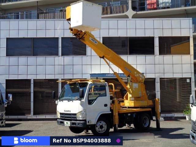 2010 Isuzu ELF Truck