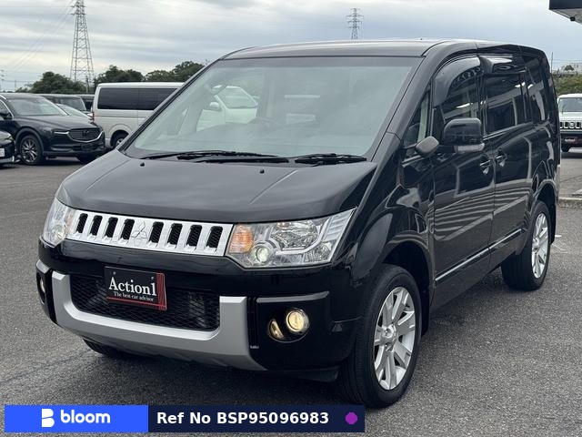 2017 Mitsubishi Delica D5
