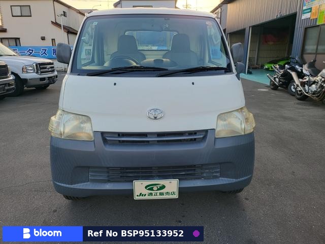 2013 Toyota Liteace Truck