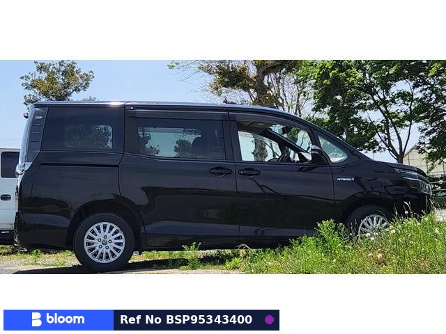 2015 Toyota Voxy