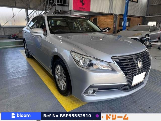 2014 Toyota Crown