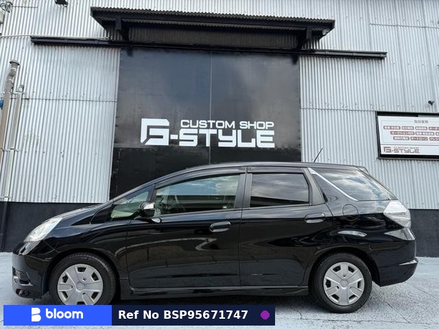 2012 Honda FIT Shuttle Hybrid