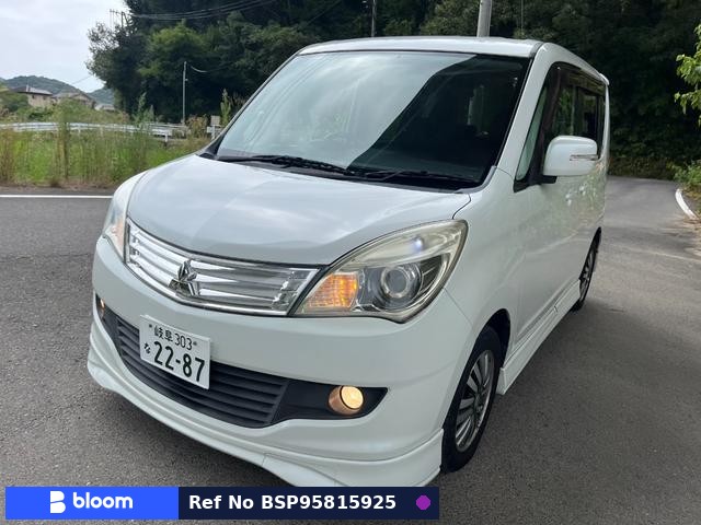 2011 Mitsubishi Delica D2