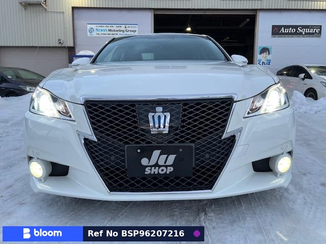 2014 Toyota Crown Hybrid