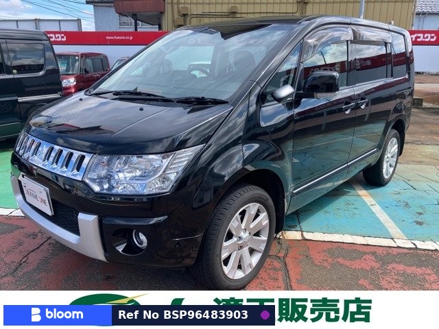 2017 Mitsubishi Delica D5