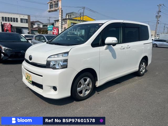 2010 Toyota Voxy