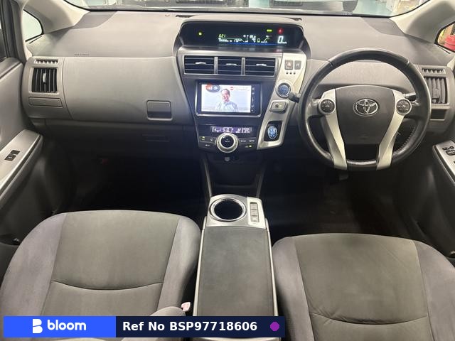 2012 Toyota Prius Alpha