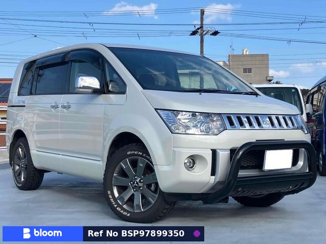 2017 Mitsubishi Delica D5