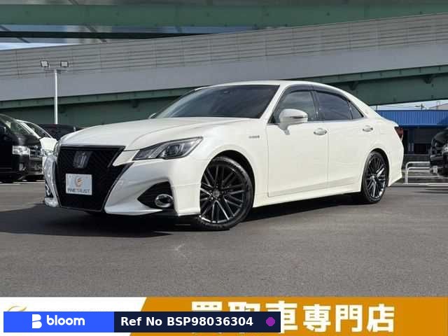 2017 Toyota Crown Hybrid