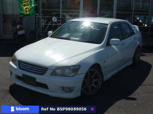 2000 Toyota Altezza